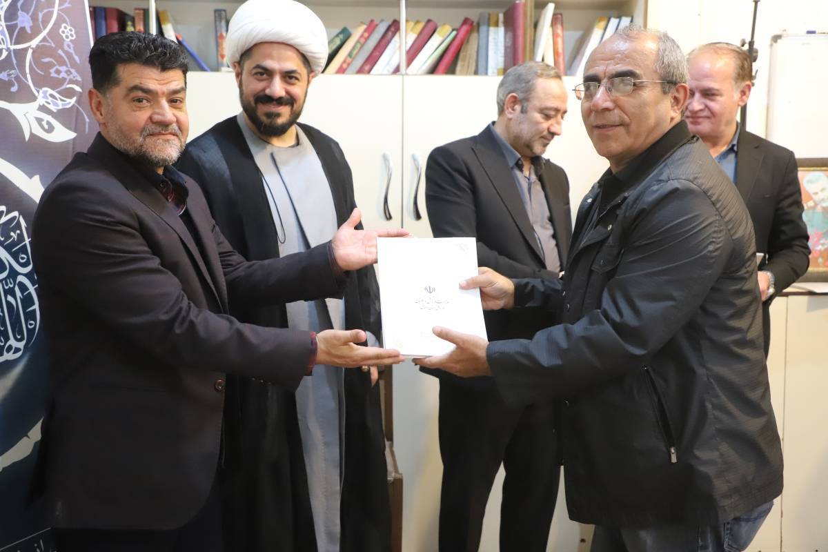 تجلیل از رئیس، دبیر و خزانه دار هیئت ورزش‌های همگانی استان اردبیل در آیین یاوران نماز
