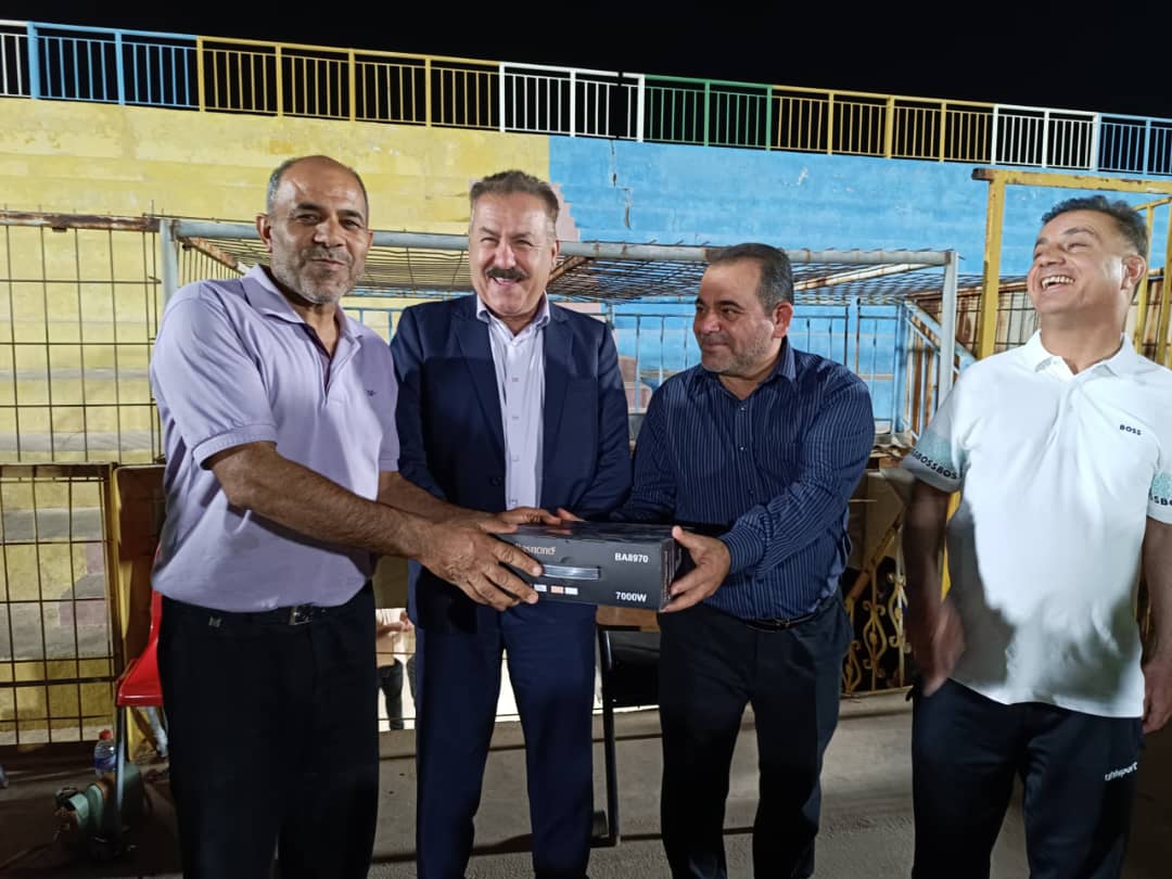 به مناسبت سالروز آزادسازی خرمشهر همایش  پیاده روی در شهرستان امیدیه _میانکوه برگزار شد 