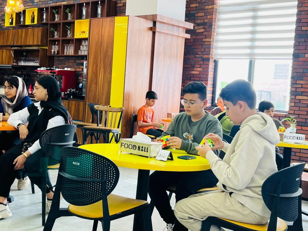 برگزاری مسابقات مکعب روبیک بزرگداشت هفته تربیت بدنی و ورزش