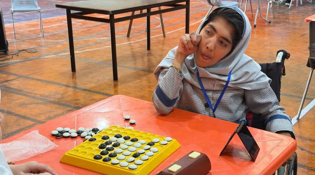 اتللو به احترام برخاست /زهرا حق‌شناس ستاره بی‌حد و مرز اتللو شد/ تجلی اراده و الهام در رقابت‌های اتللو شیراز