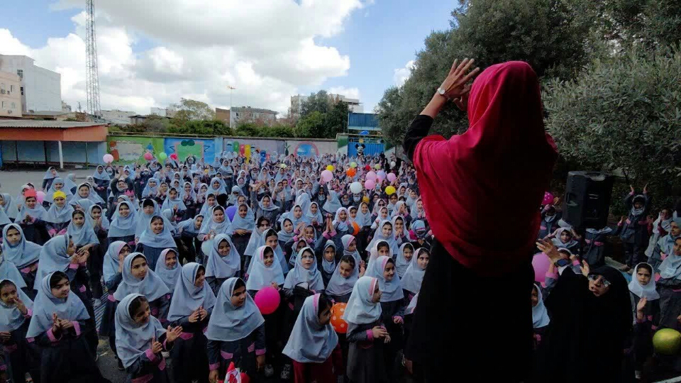 جنگ شادی هفته ملی کودک در گرگان