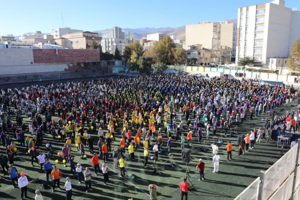 تحقق نشاط اجتماعی با مشارکت 3750 نفر در همایش ورزش صبحگاهی همدان