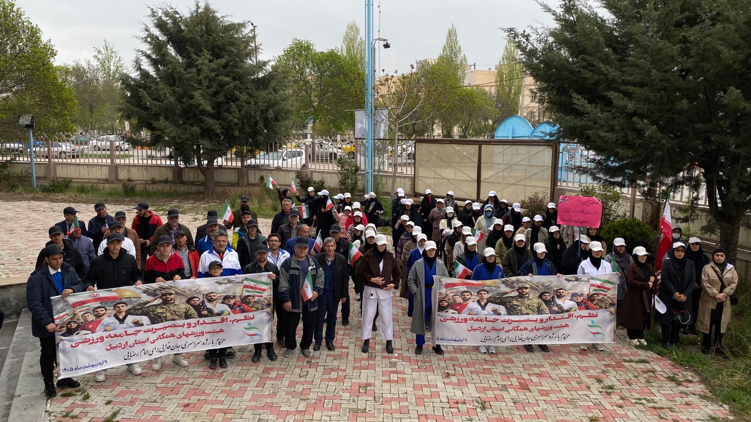 نمایش اقتدار و وفاداری در زیر باران بهاری؛ حضور حماسی خانواده ورزش‌های همگانی در رزمایش «جان‌فدایان ایران امام‌رضایی»