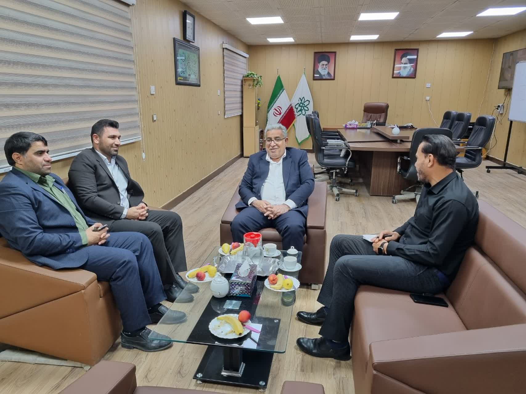 نشست رئیس هیات ورزش های همگانی استان با نماینده مردم دشت آزادگان در مجلس شورای اسلامی