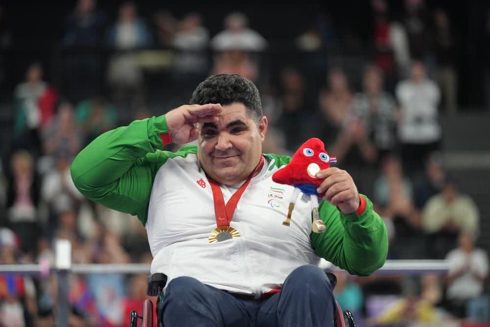 پیام تبریک محمدرضا جعفری  رئیس کمیته فرهنگی و مسئولیت اجتماعی هیأت ورزش‌های همگانی استان فارس به مناسبت کسب مدال طلای جهانی و رکوردشکنی تاریخی علی‌اکبر غریب‌شاهی