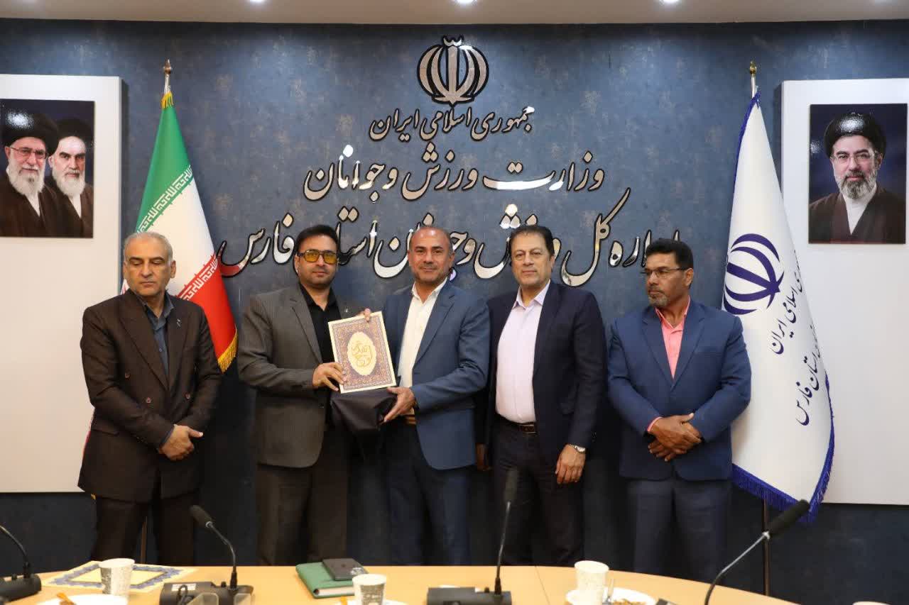 روابط عمومی هیئت ورزش‌های همگانی فارس در جمع برترین‌های استان درخشید
