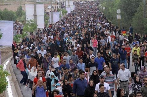 برگزاری بزرگترین همایش پیاده‌روی کشور در شیراز / رکورد جدید با حضور ۱۰۰ هزار نفر و قرعه‌کشی ۱۰۰۰ دوچرخه