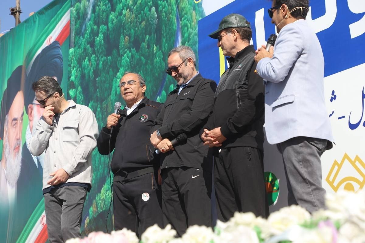 پخش زنده شبکه ۳ سیما  برگزاری همایش بزرگ پیاده‌روی خانوادگی «صبح و نشاط» در خلخال با حضور رییس فدراسیون ورزش‌های همگانی