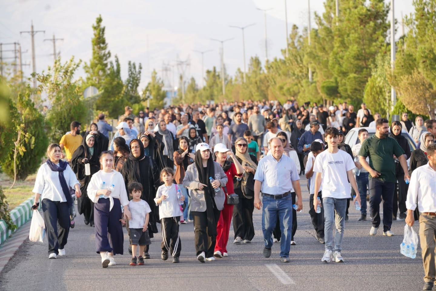 همایش بزرگ پیاده روی خانوادگی در جلفا برگزار شد
