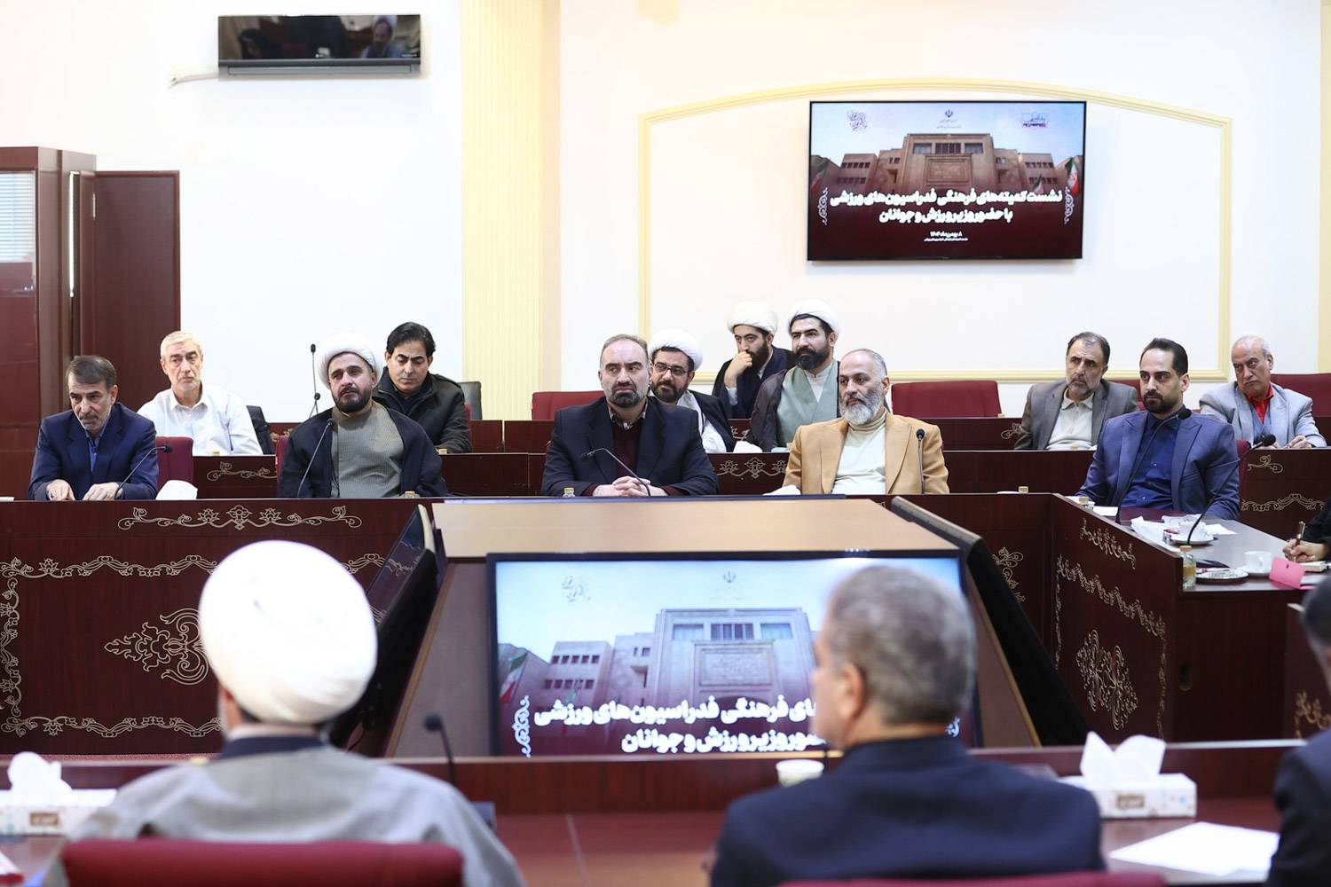 تأکید وزیر ورزش بر تقویت جایگاه کمیته‌های فرهنگی در فدراسیون‌های ورزشی