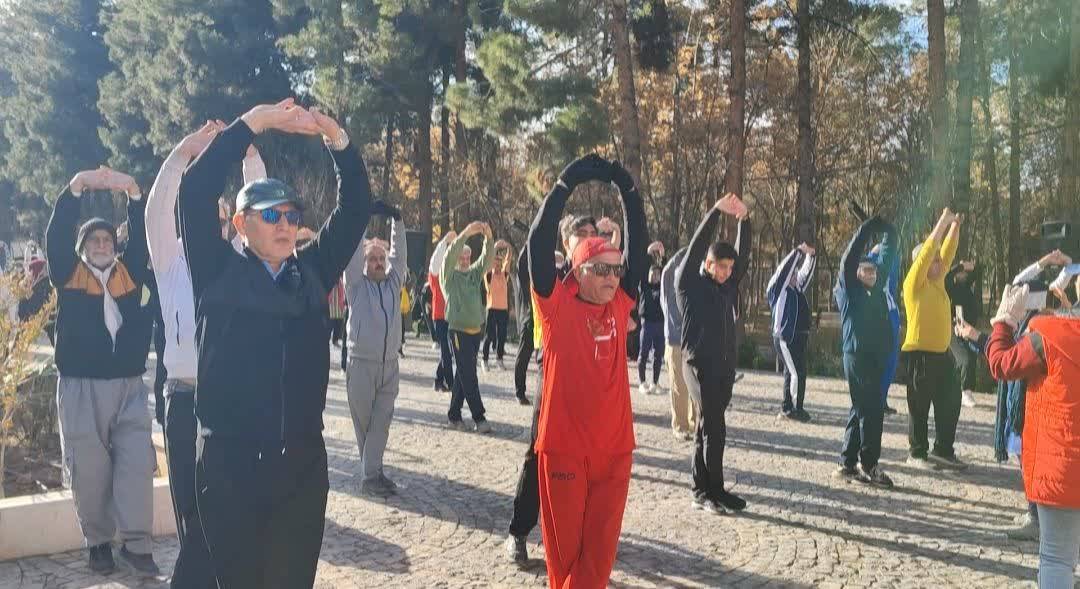 برگزاری همایش پیاده‌روی و ورزش صبحگاهی «صبح و نشاط» در کرمان با پخش زنده از شبکه ۳ سیما
